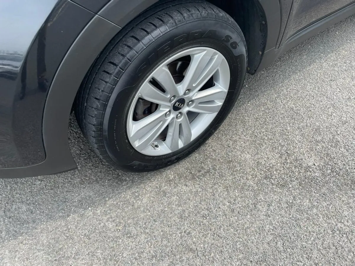 Kia Sportage 1.7 Platinum 5DR (only 40 Mins From - Image 4