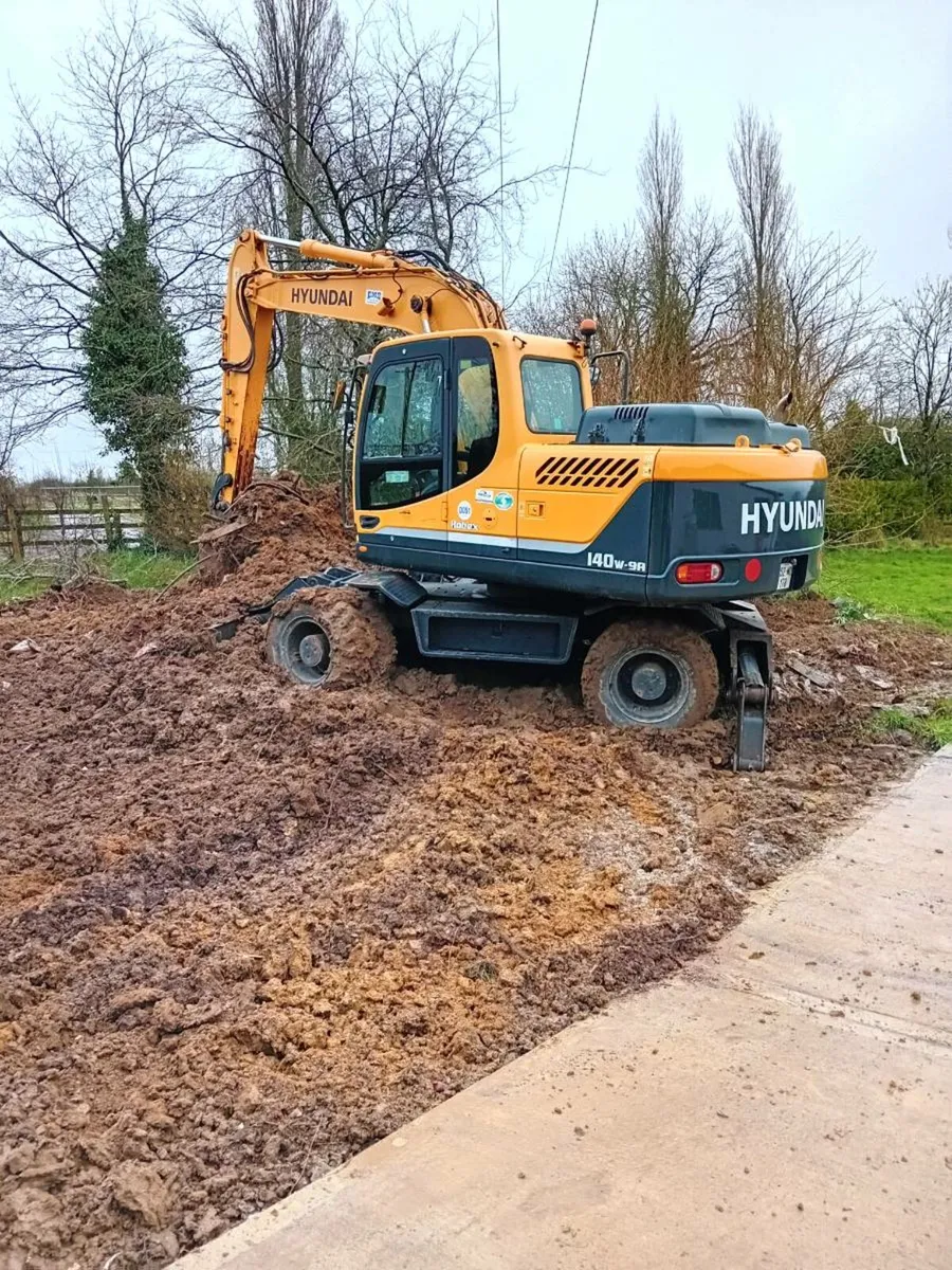 Carson Landscapes wheeled excavator hire - Image 3