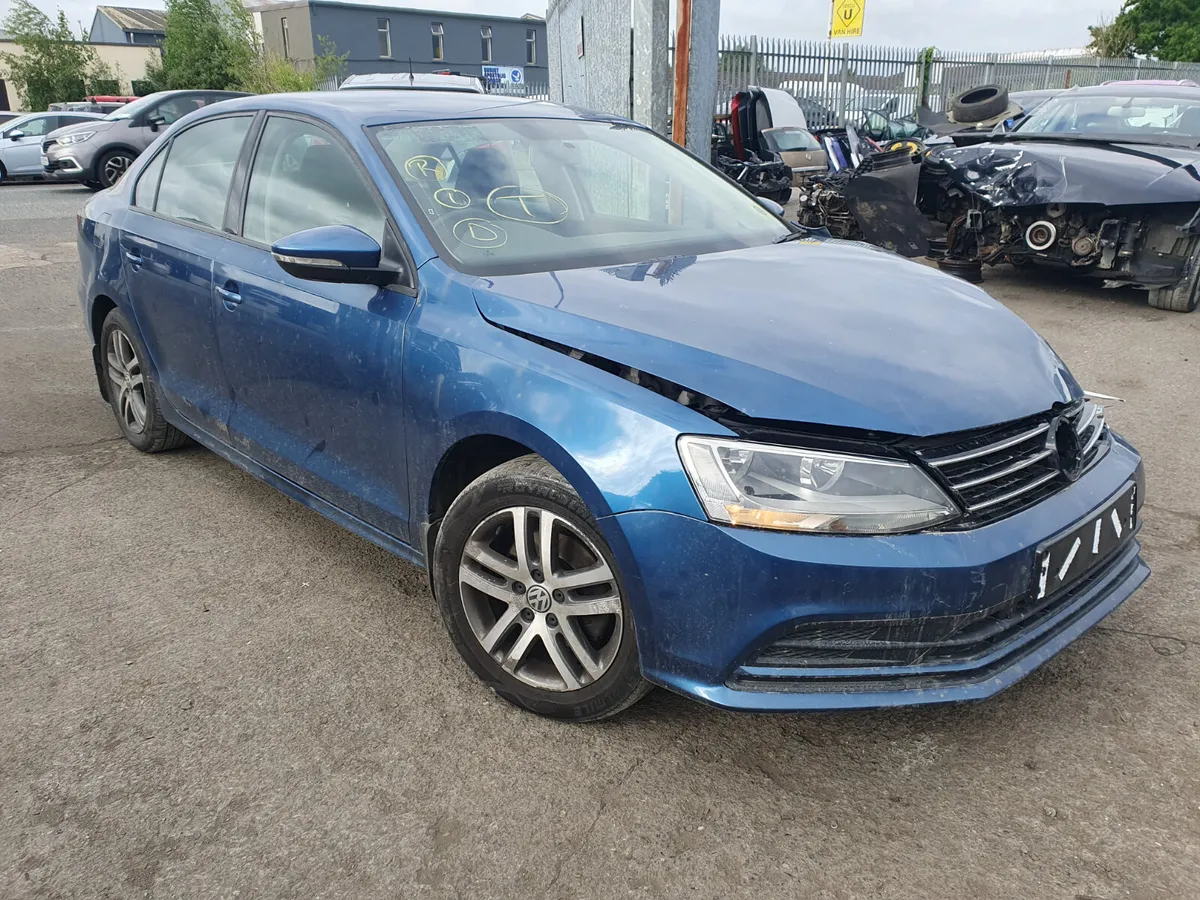 17 VOLKSWAGEN JETTA  2.0 TDI (CUU) FOR BREAKING - Image 1