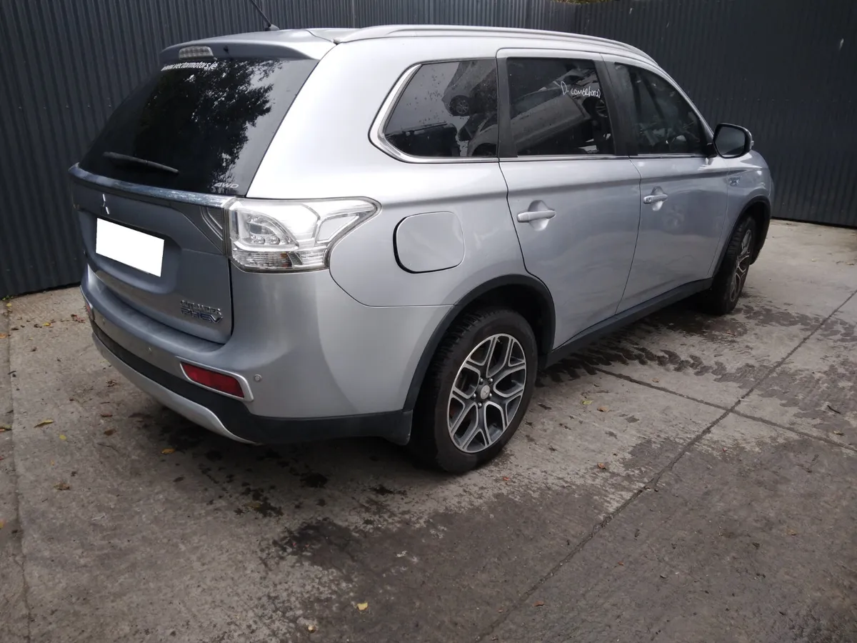 2016 MITSUBISHI OUTLANDER For Breaking/Dismantling - Image 4