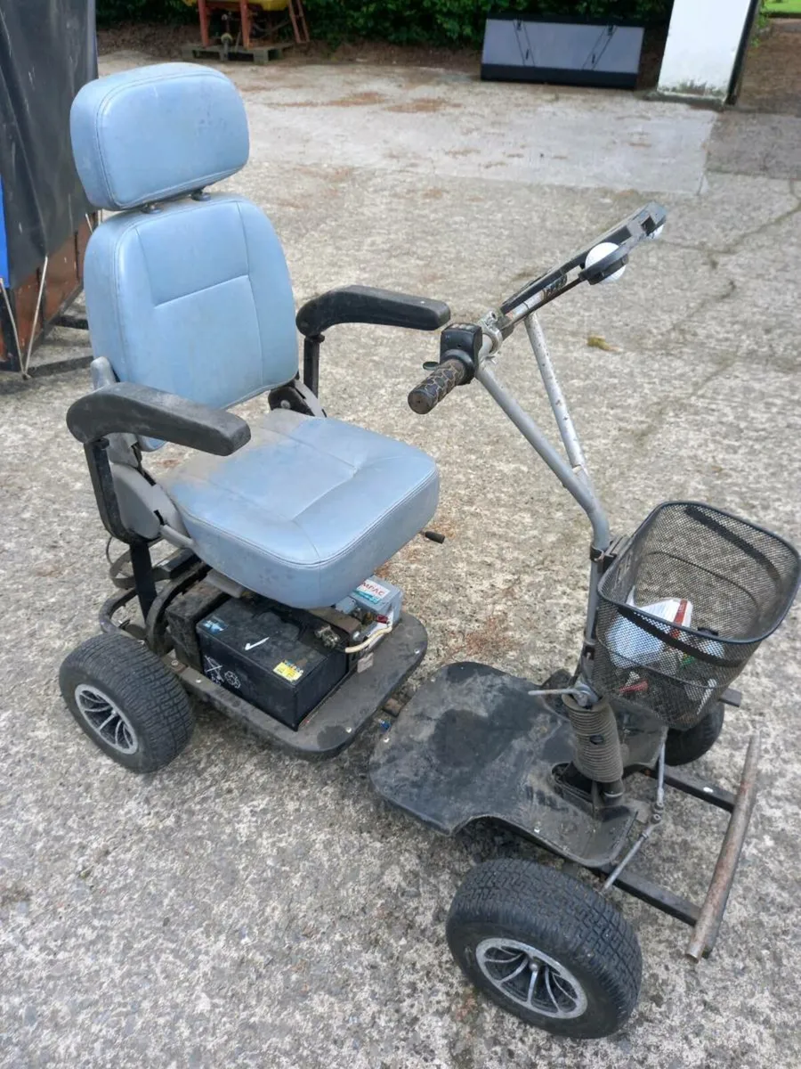 Single Seater golf buggy & trailer. - Image 2