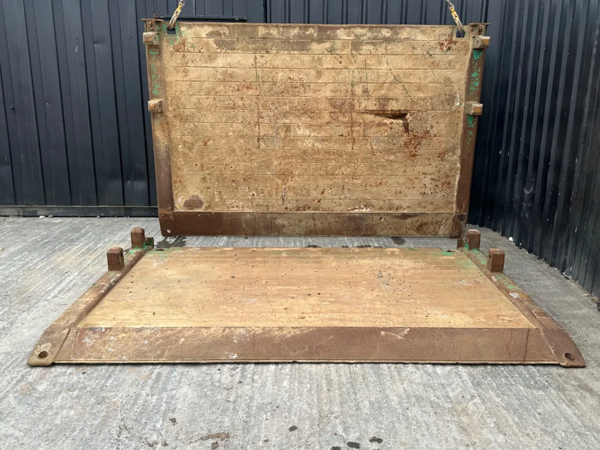 3.0M X 2.0M Trench Box Assembly - Image 1