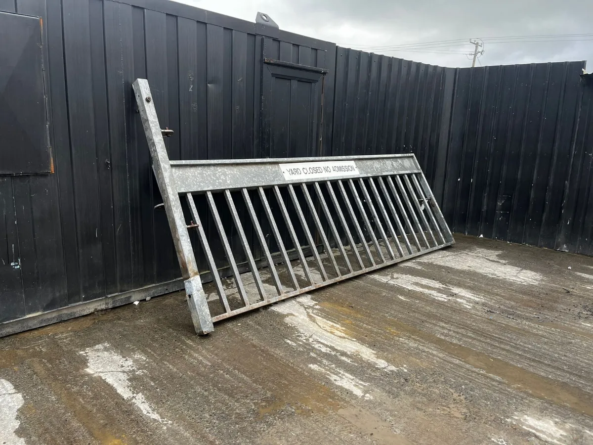 13” x 4’6” Galvanised Yard Gate - Image 1