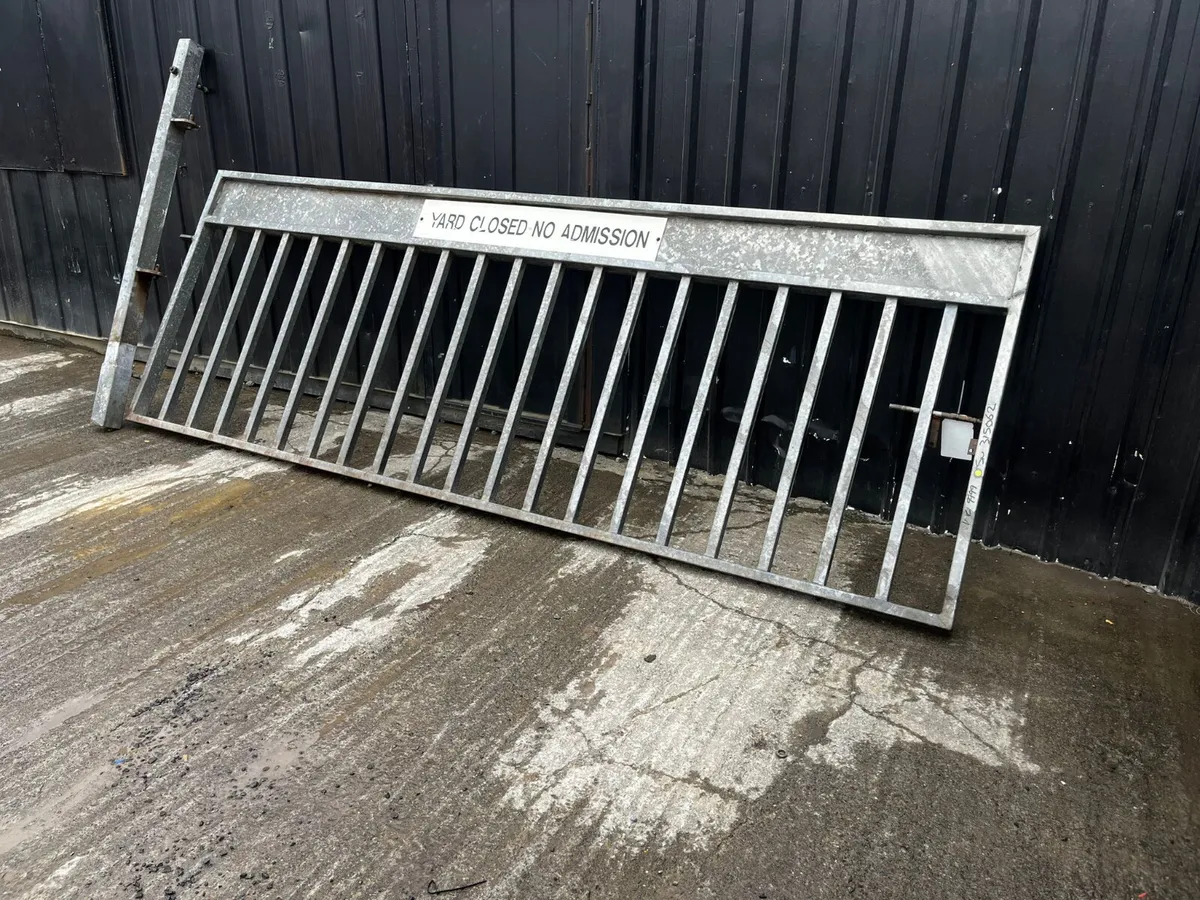 13” x 4’6” Galvanised Yard Gate - Image 2