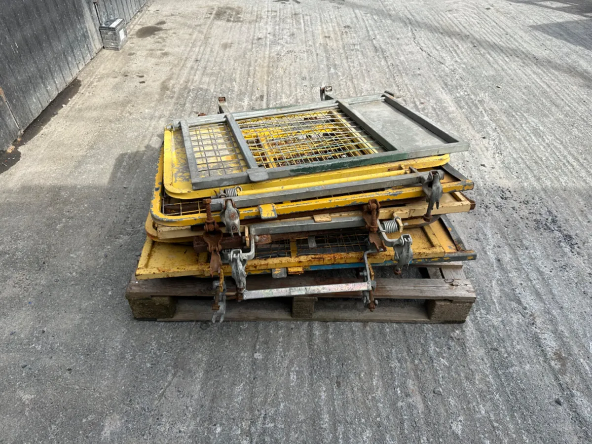 Pallet of Scaffolding Gates - Image 1