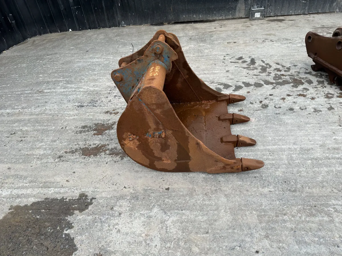800mm Digging Bucket 45MM Pins - Image 2