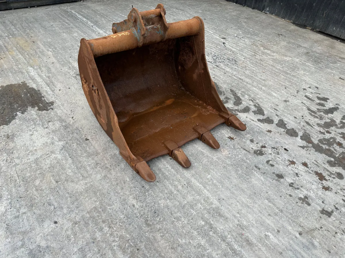 800mm Digging Bucket 45MM Pins - Image 3