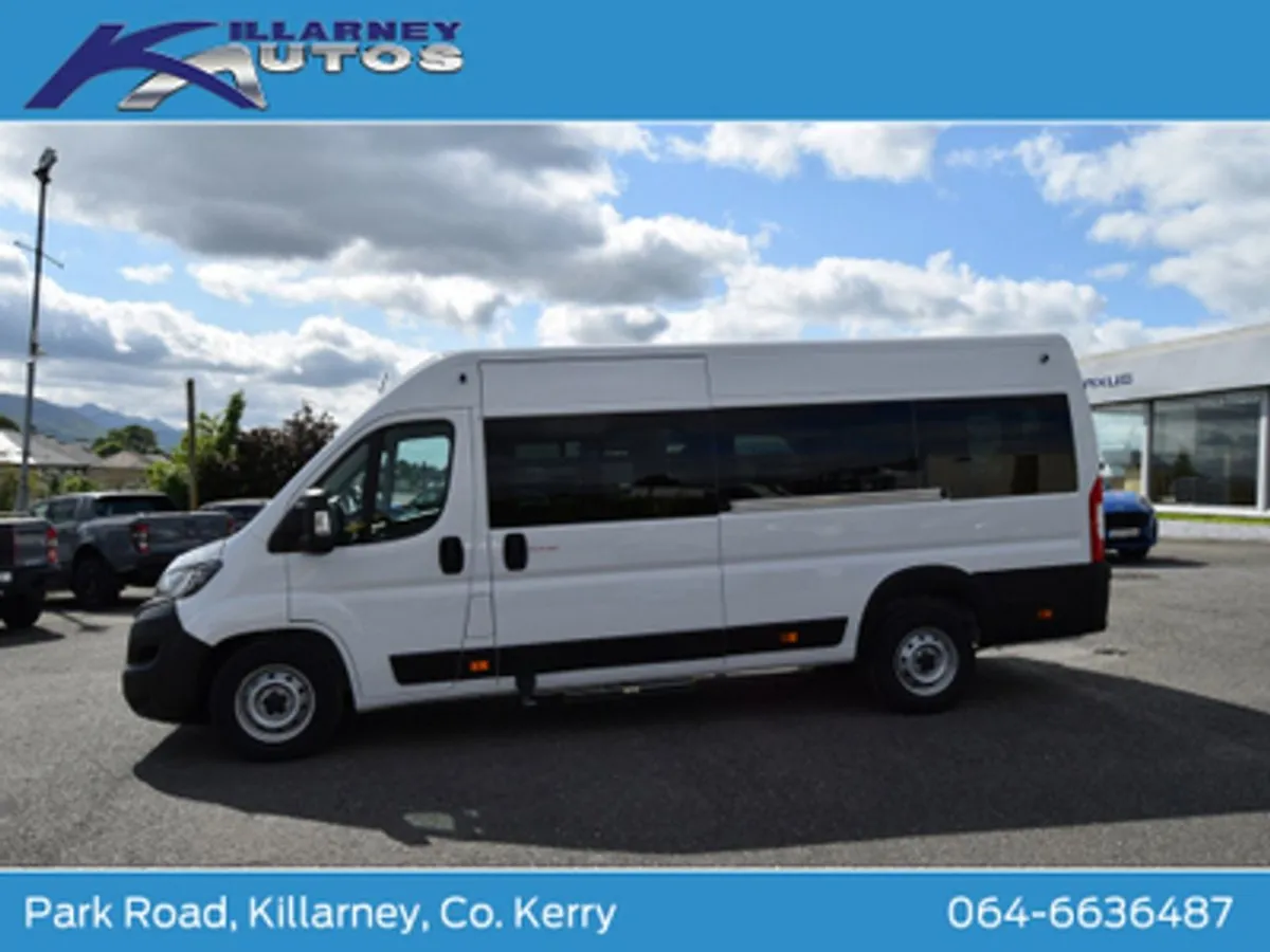 Fiat Ducato Minibus 17 Seat Minibus 2.2 180HP Wit - Image 4