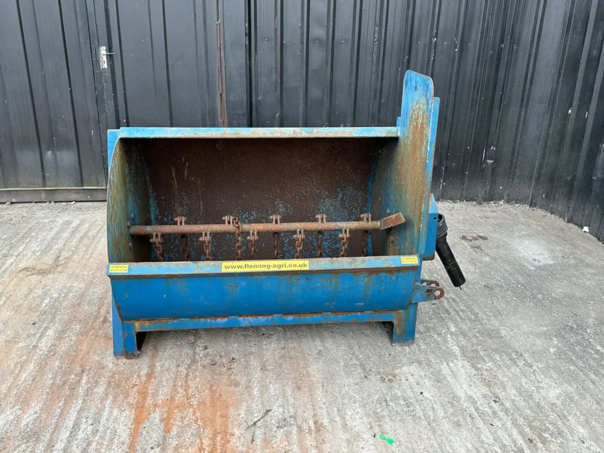 Flemming Mini Muck Spreader - Image 2