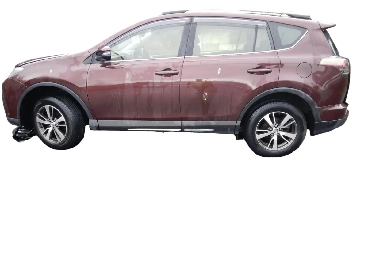 2017 TOYOTA RAV4 For Breaking/Dismantling - Image 2