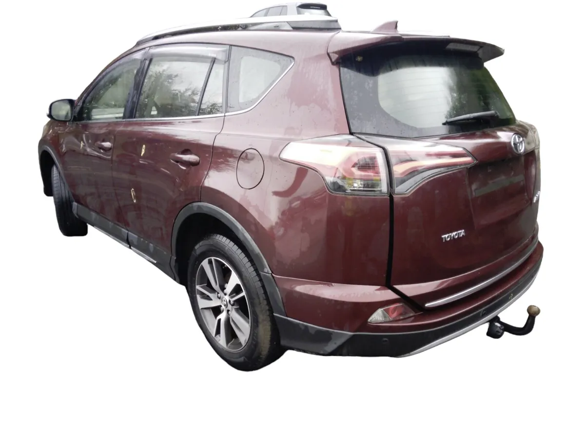 2017 TOYOTA RAV4 For Breaking/Dismantling - Image 3