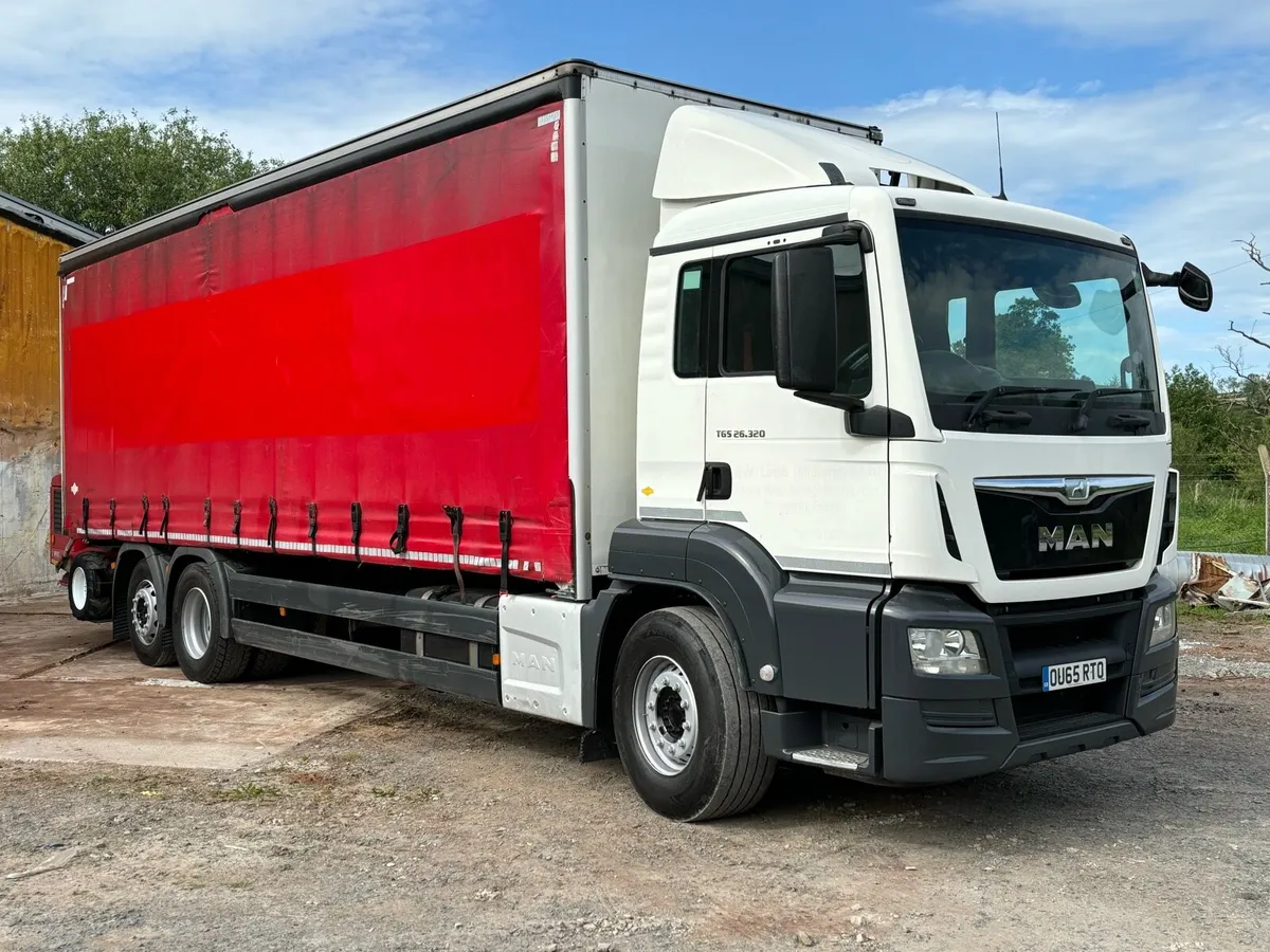 2015 MAN TGS 26 320 6X2 CURTAINSIDER. - Image 1