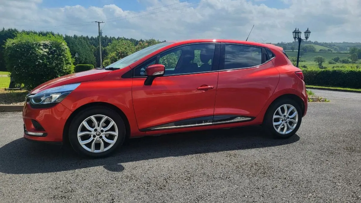 2018 Renault clio 1.0 lt 5 Door Spotless Condition - Image 4