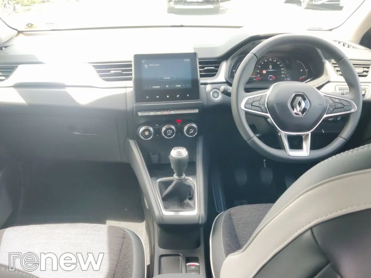 Renault Captur Techno TCE 90bhp - Image 3