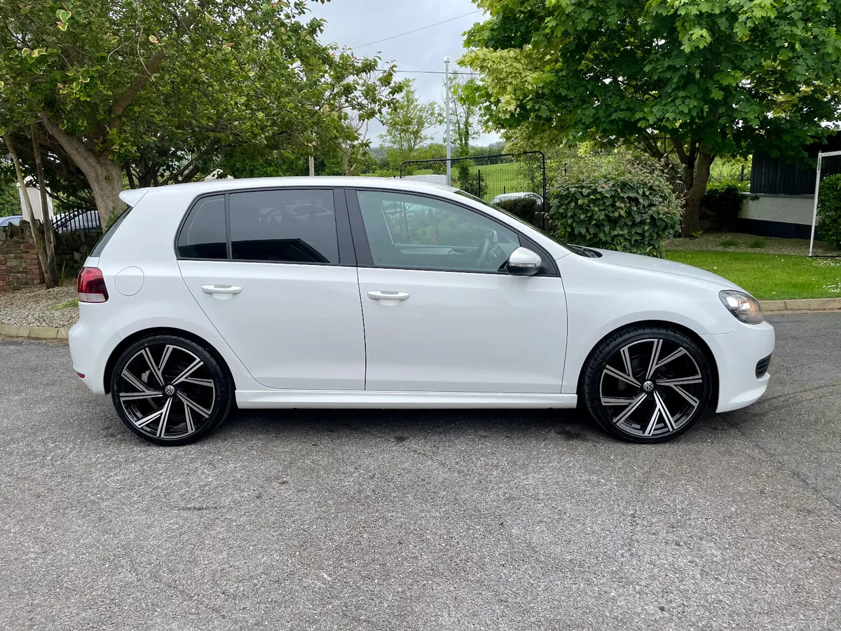 Volkswagen Golf 2011 **FACTORY BODY KIT*FSH*MINT** - Image 2