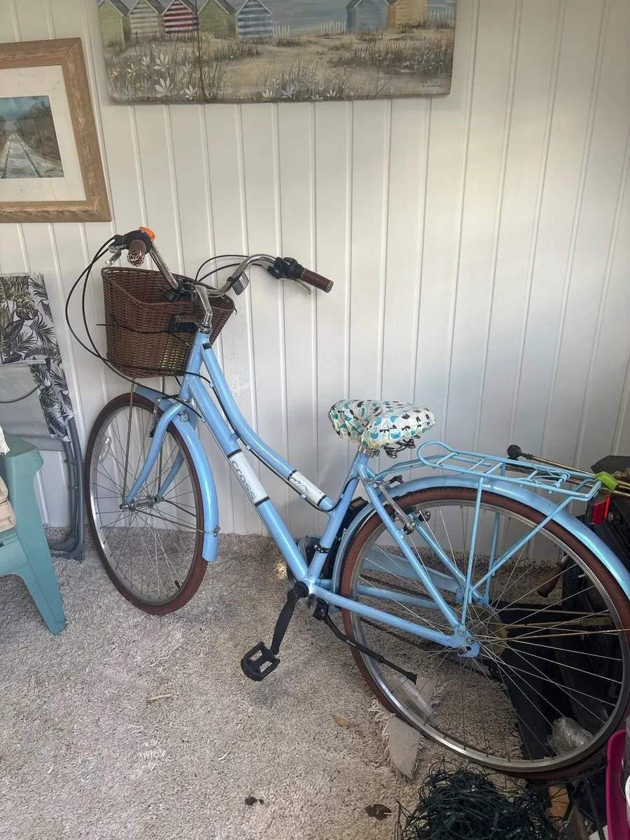Ladies bike for sale in Co. Kildare for 180 on DoneDeal