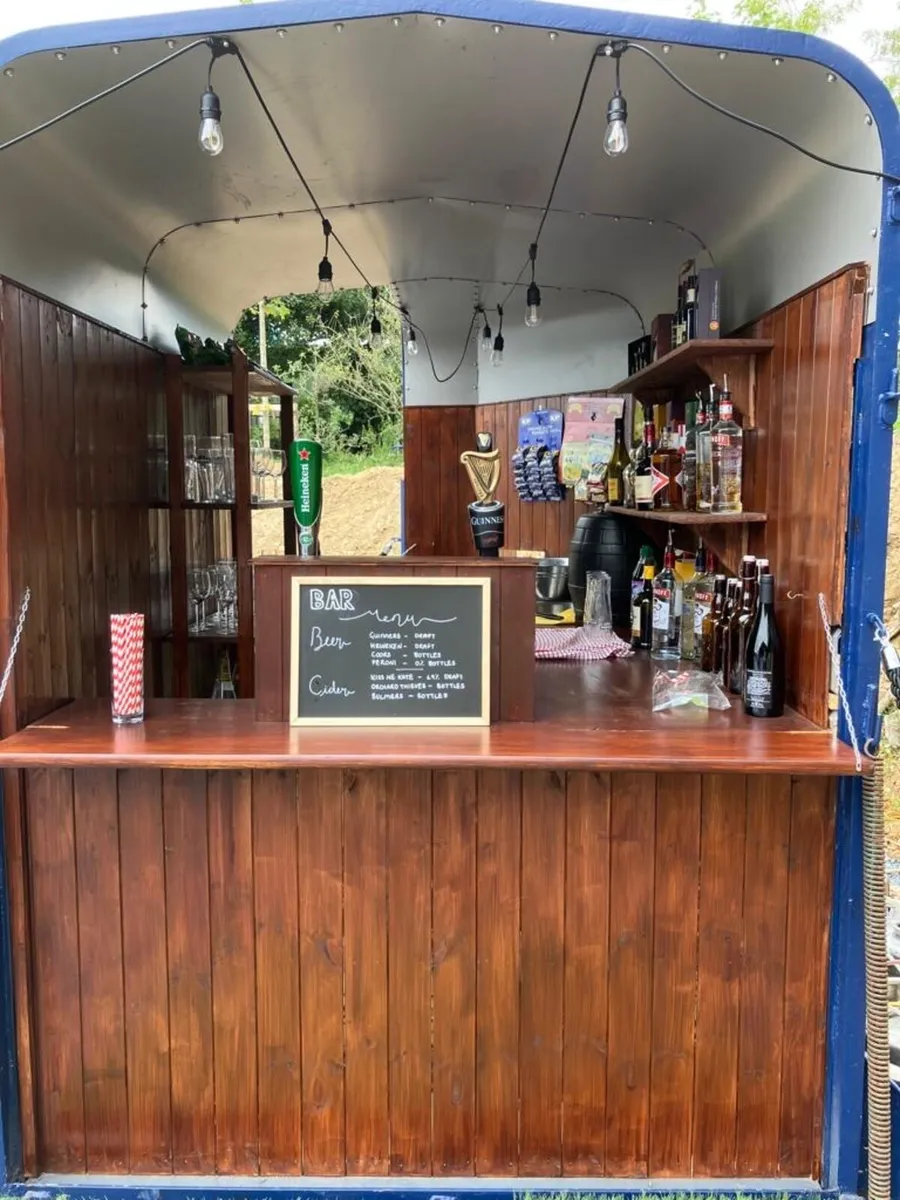 Horse box bar - Image 1