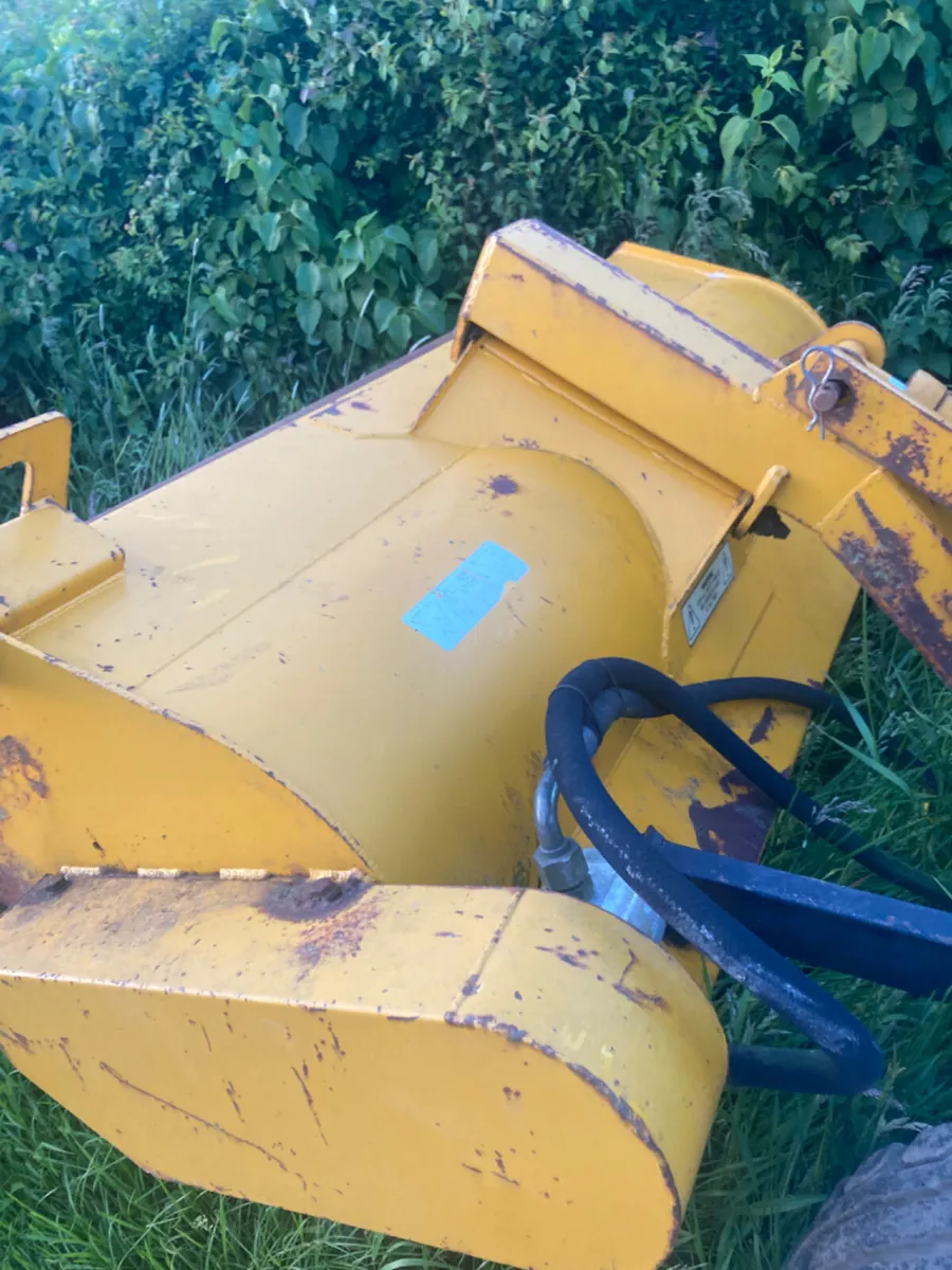 Hydraulic driven 6 ft flail mower - Image 1