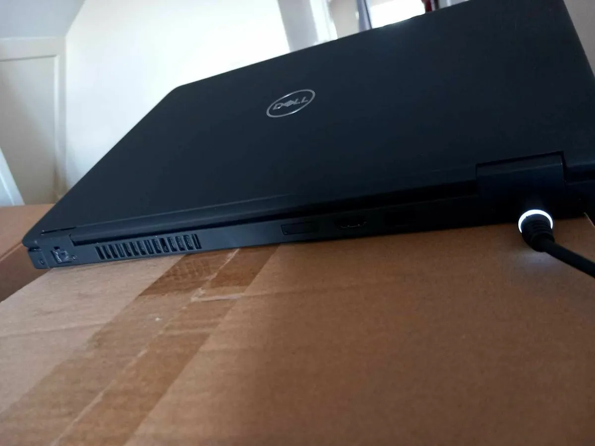 Dell Latitude 5490 - Image 4