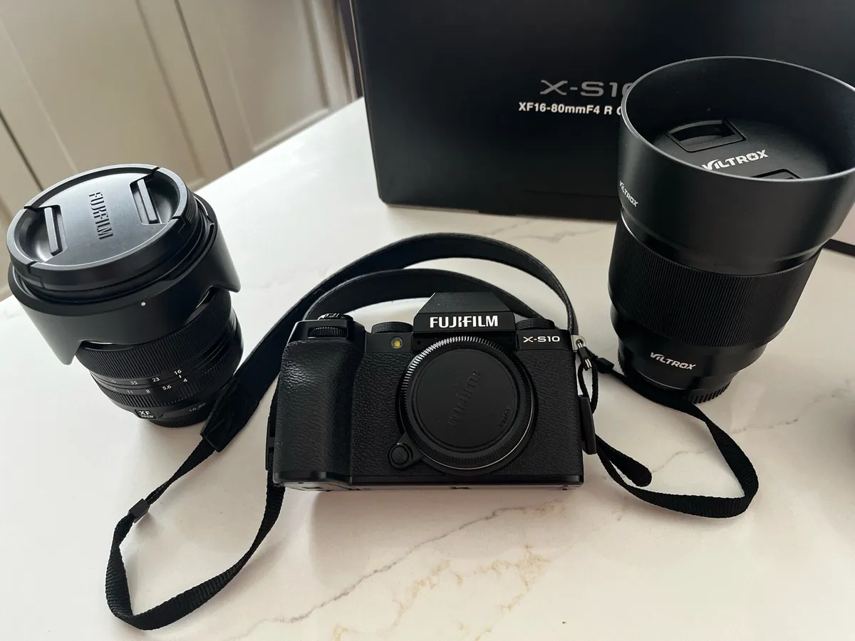 Fujifilm X- S10 Camera + lens & accessories - Image 2