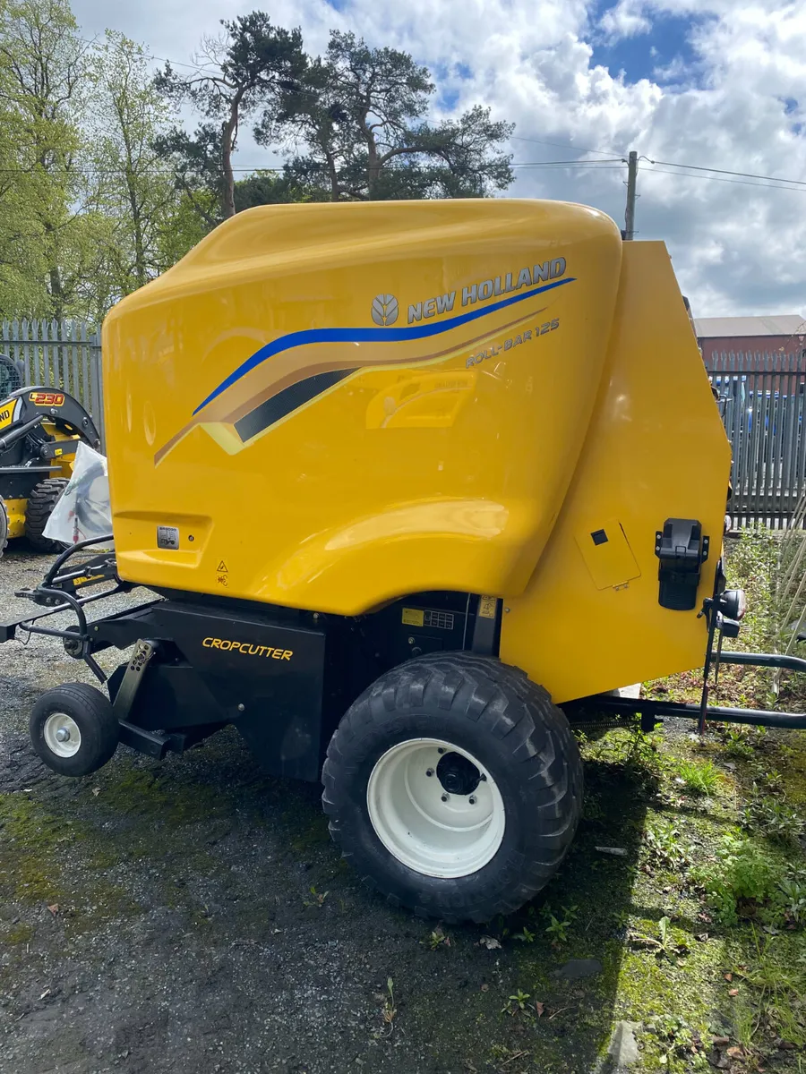 NEW HOLLAND BALER ROLL-BAR 125 - Image 2