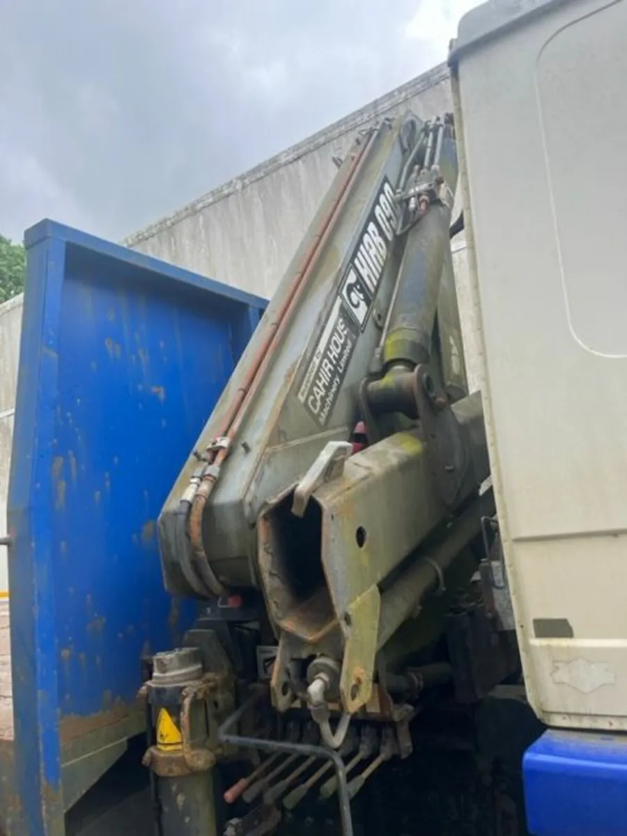 Volvo FL220 2004 - Image 2