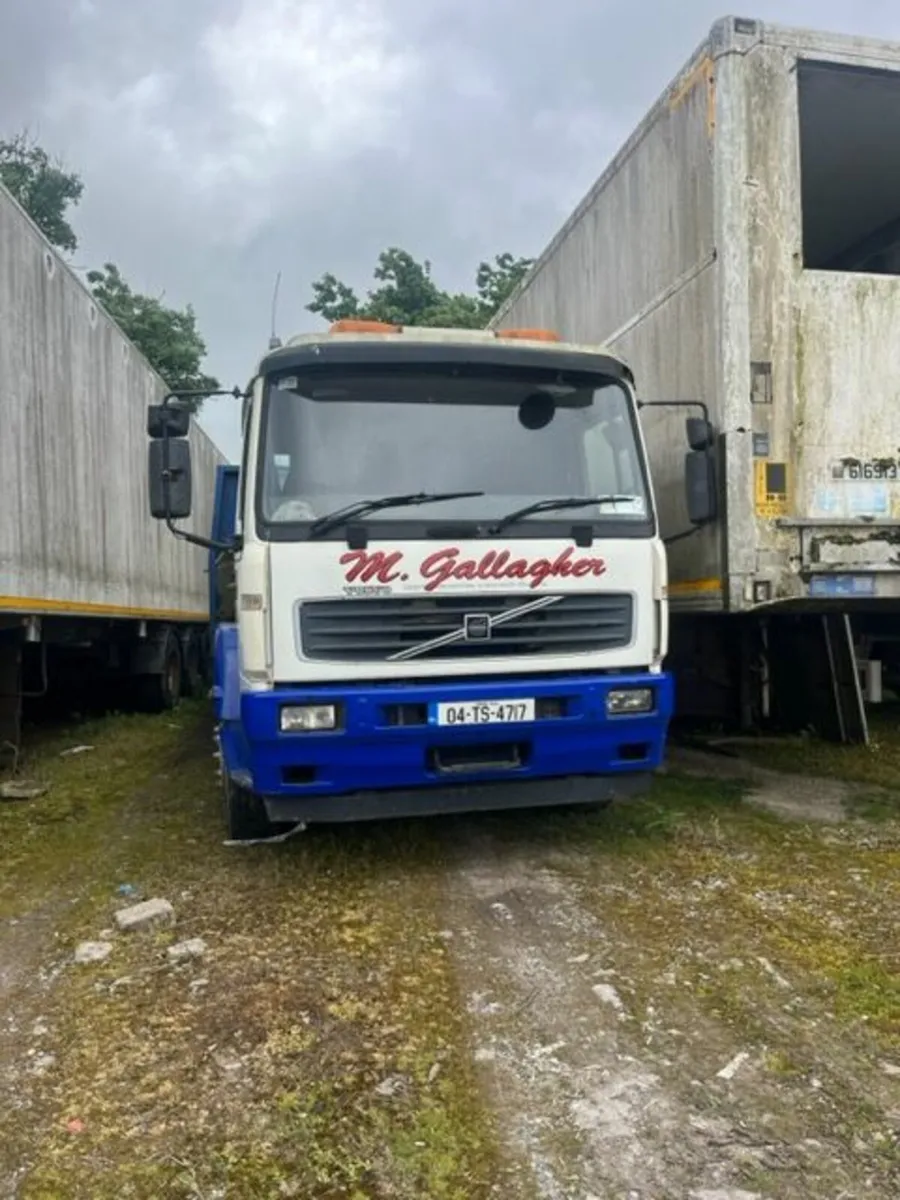Volvo FL220 2004 - Image 1