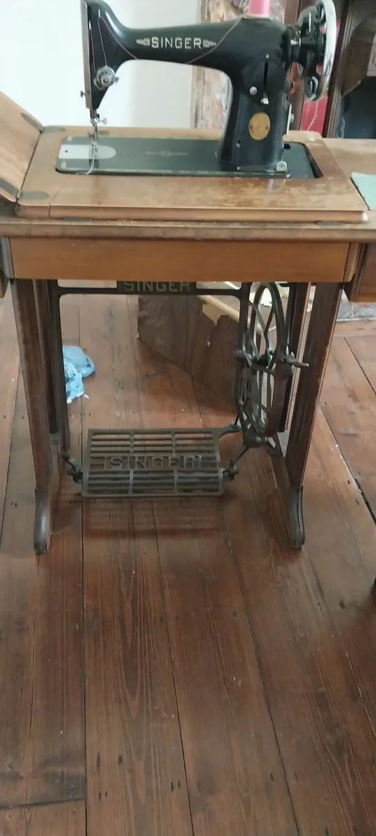 Singer sewing machine for sale in Co. Limerick for €500 on DoneDeal