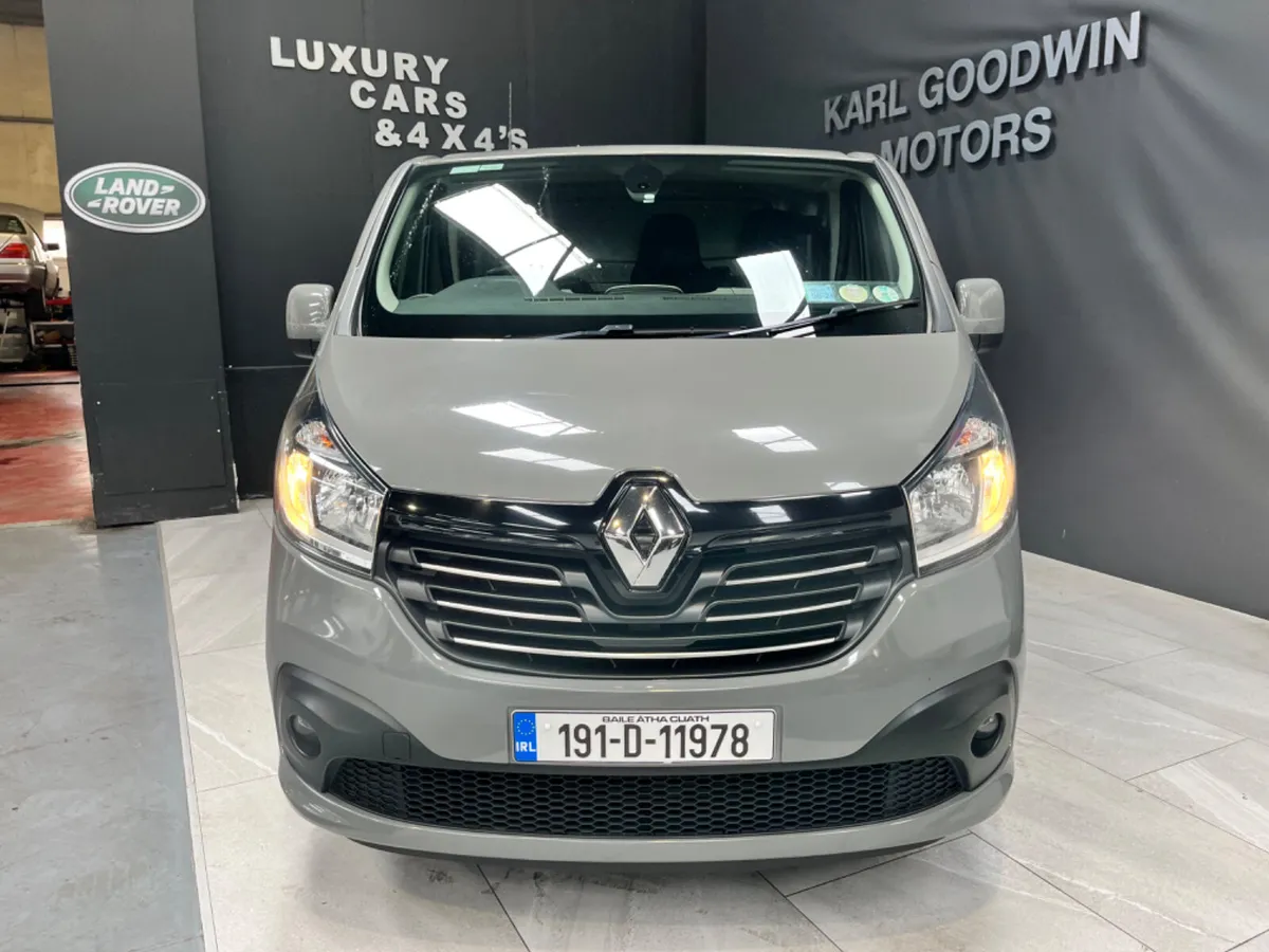 Renault Trafic 2019 Sport Line Van - Image 2