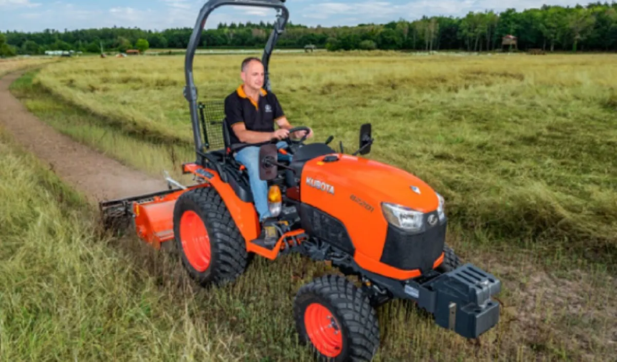 kubota B2261