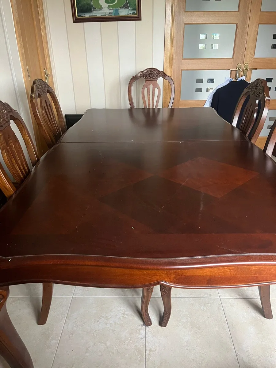 Dining room table and chairs and side unit - Image 1