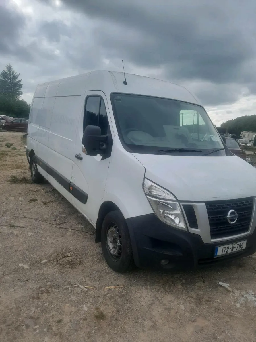 Breaking 2017 nissan nv400 2.3 - Image 2