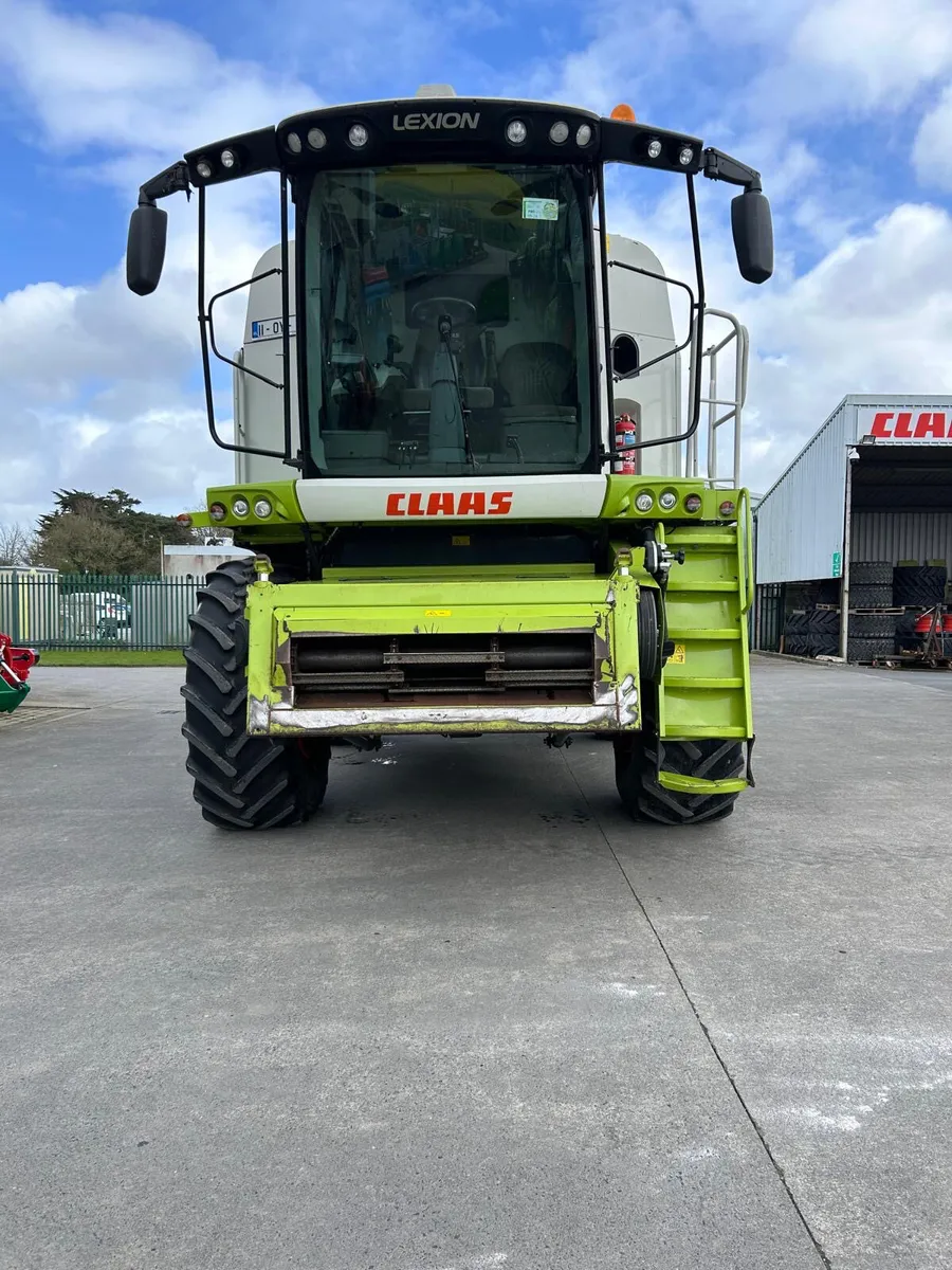 CLAAS Lexion 640 - Image 2