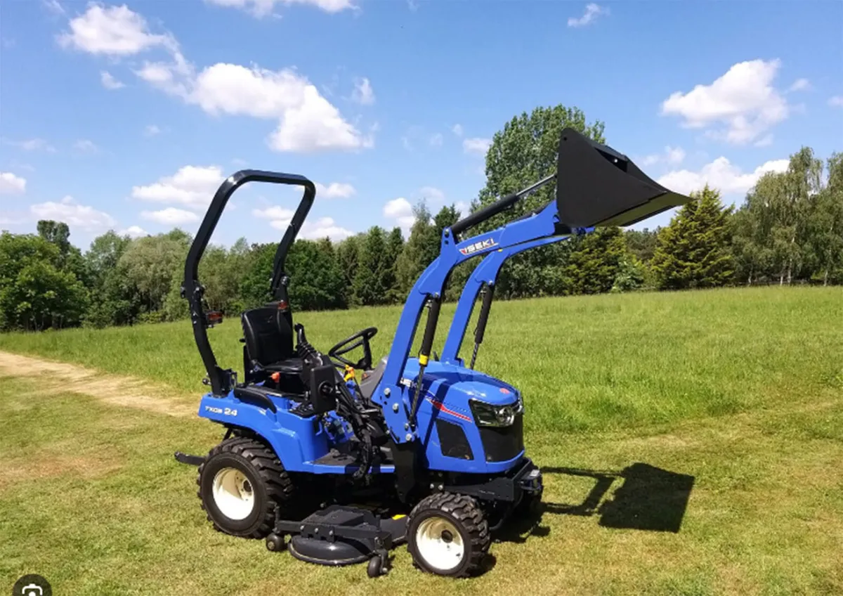 Free Loader with Iseki TXGS 24 compact - Image 3