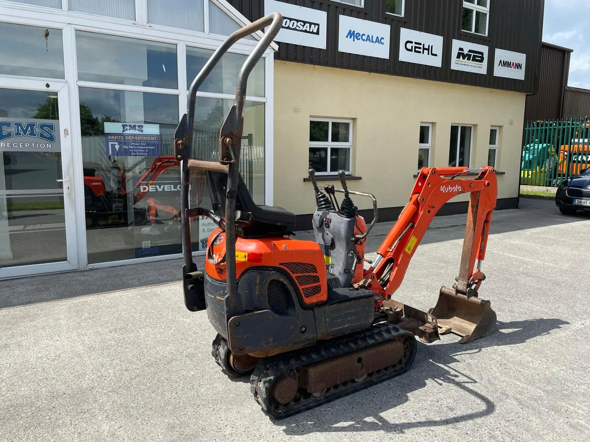 2005 Kubota K008-3 - Image 3