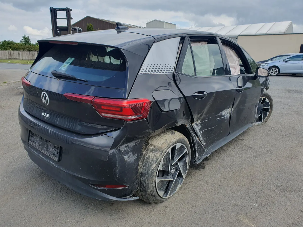 20 VOLKSWAGEN ID.3  PRO 150 KW AUTO FOR BREAKING - Image 3