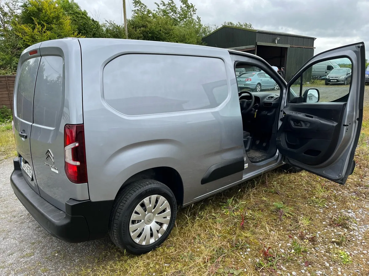 Citroen Berlingo 2021 3 seater - Image 4