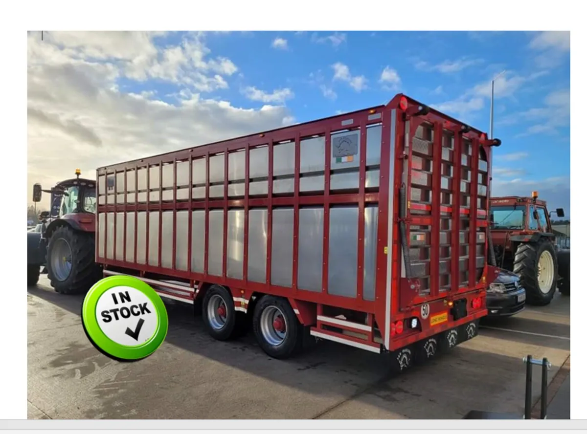 A&W Cattle Livestock 28 foot in Stock - Image 1