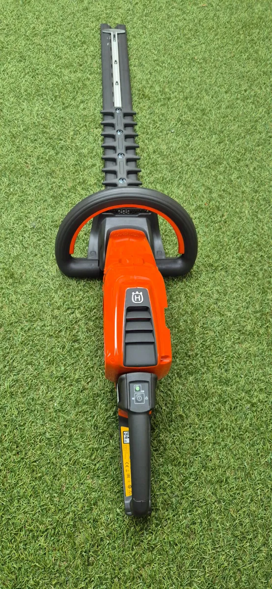 Husqvarna 520iHD70 Hedge Trimmer - Image 2