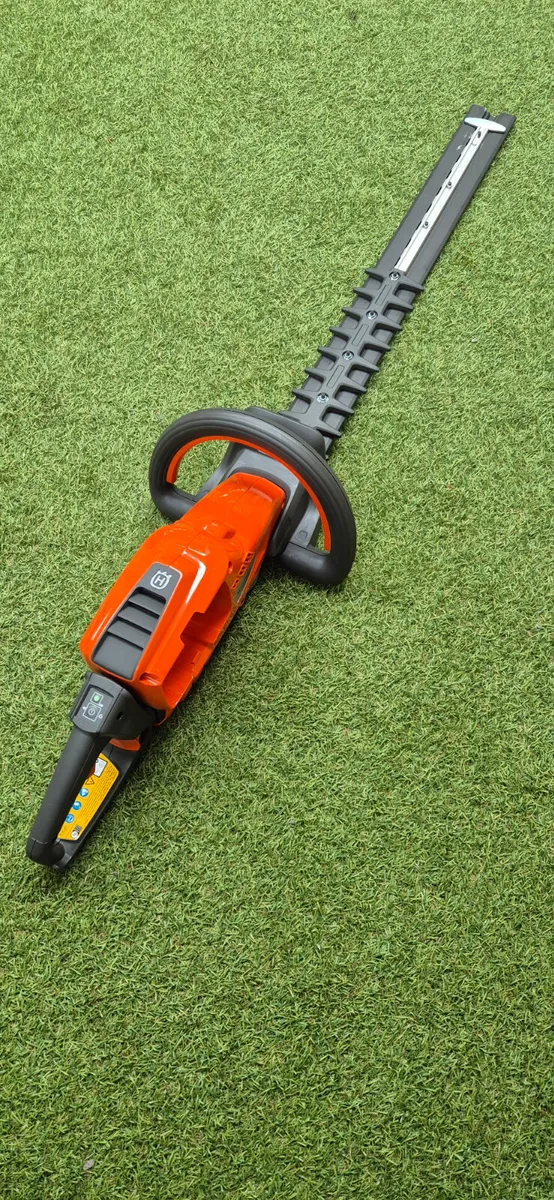 Husqvarna 520iHD70 Hedge Trimmer - Image 3