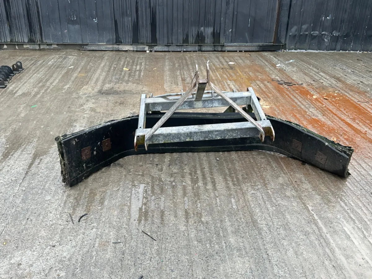 Yard Scraper - Image 1