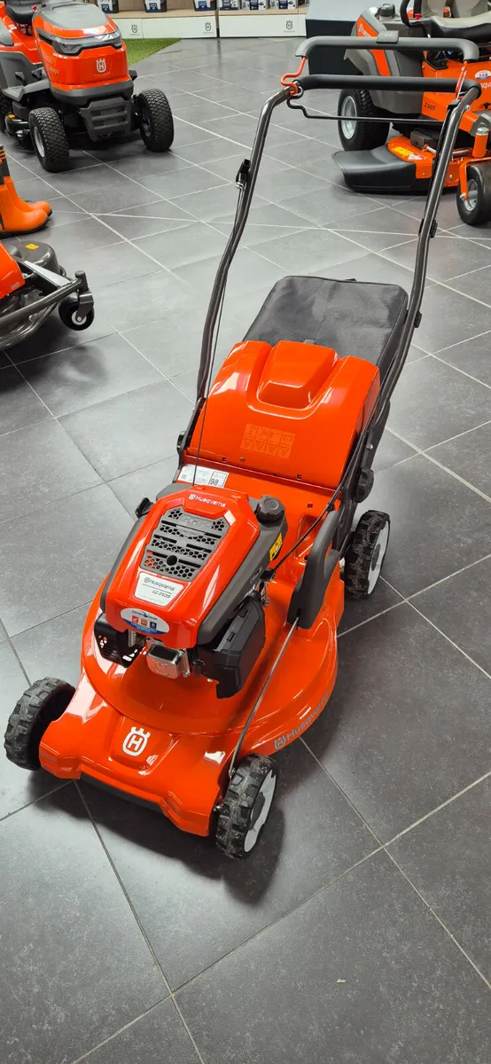 Husqvarna LC 253S Lawnmower - Image 1