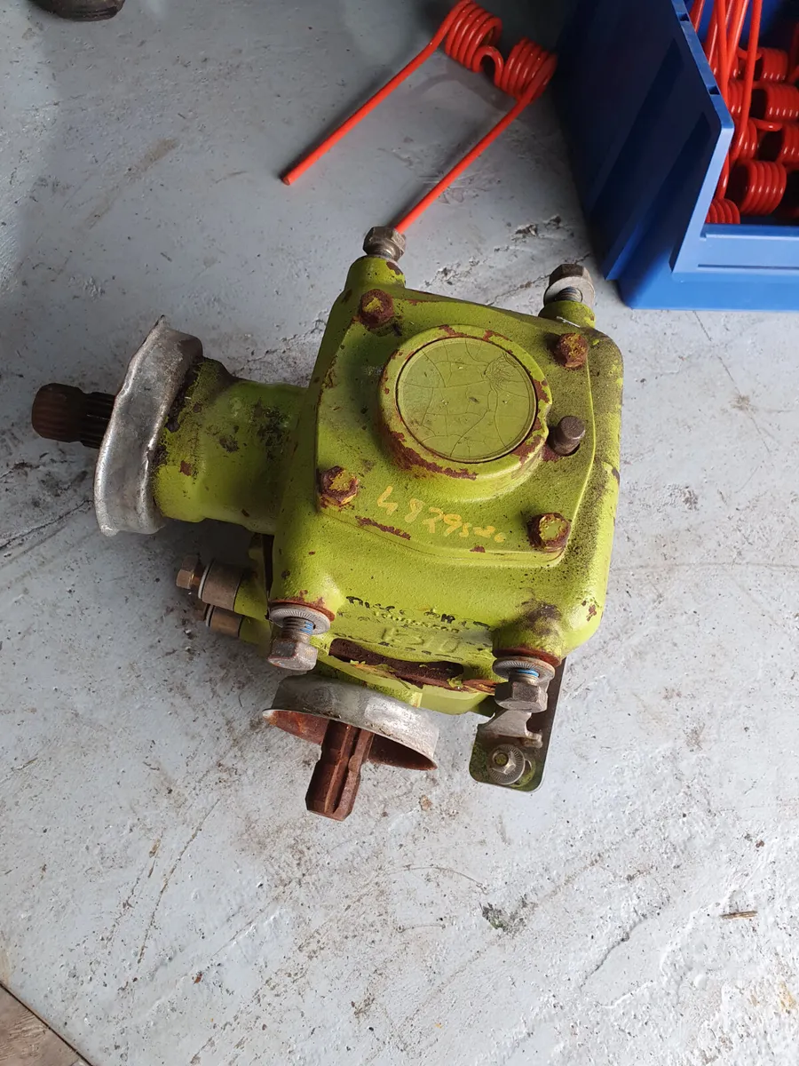 Claas Mower 3100 Gear Box - Image 4