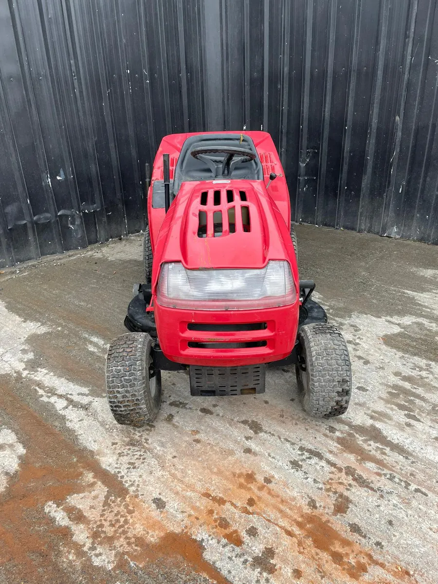 MTD Ride on Lawnmower - Image 3