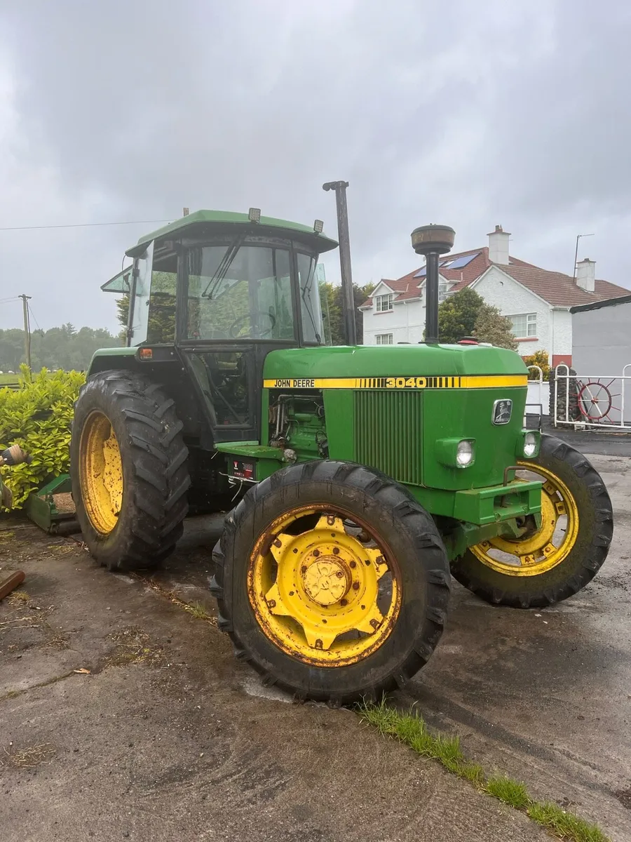 John Deere 3040 - Image 1