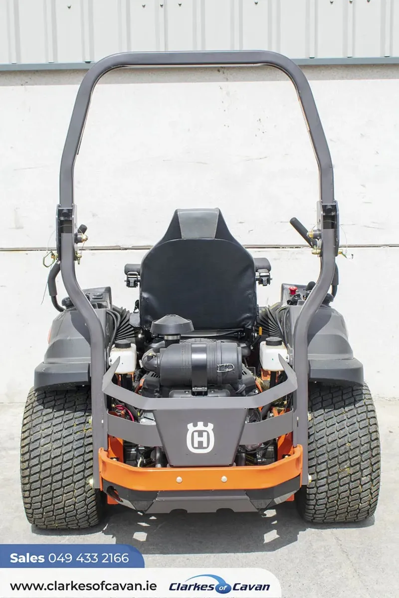 Demo Husqvarna 560X Zero Turn lawnmower - Image 4