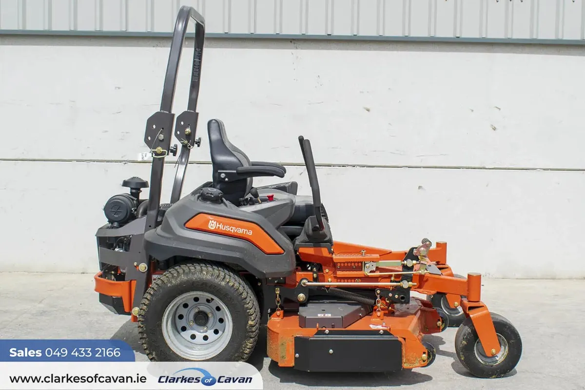 Demo Husqvarna 560X Zero Turn lawnmower - Image 3