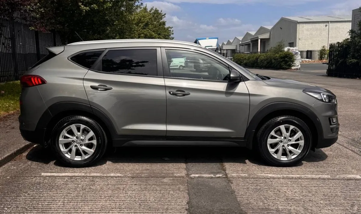 202 Hyundai Tucson Commercial - Image 3