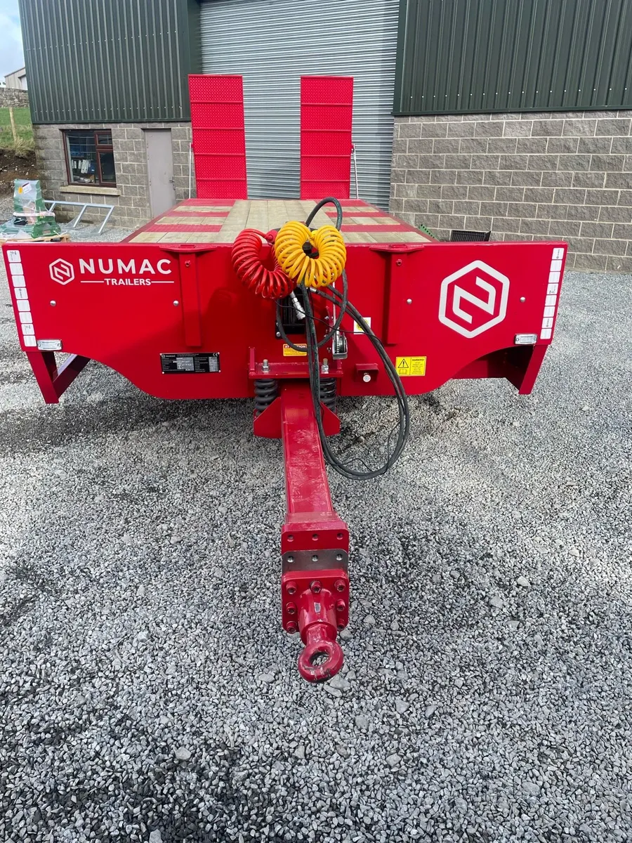 Tri axle low loader Numac 27 ton - Image 3