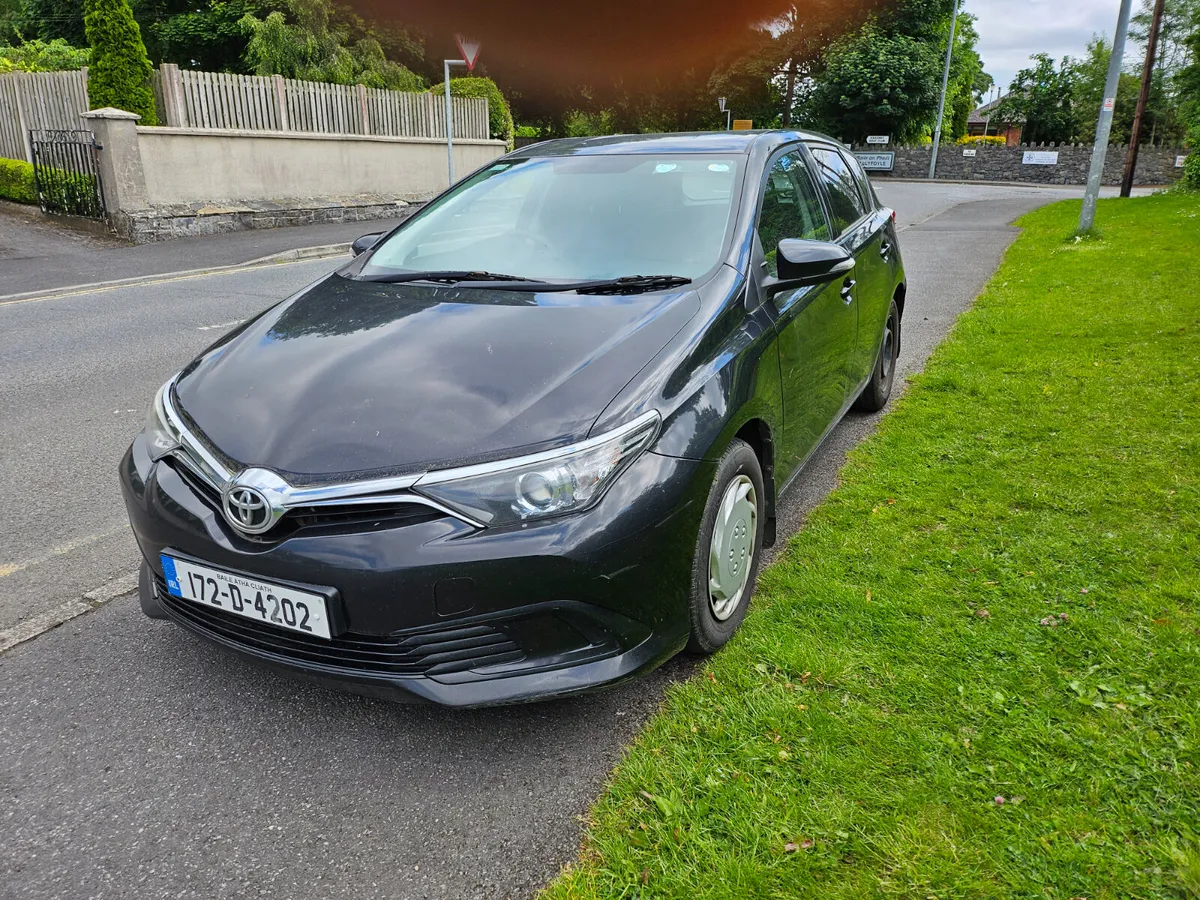 Toyota Auris 2017 - Image 1